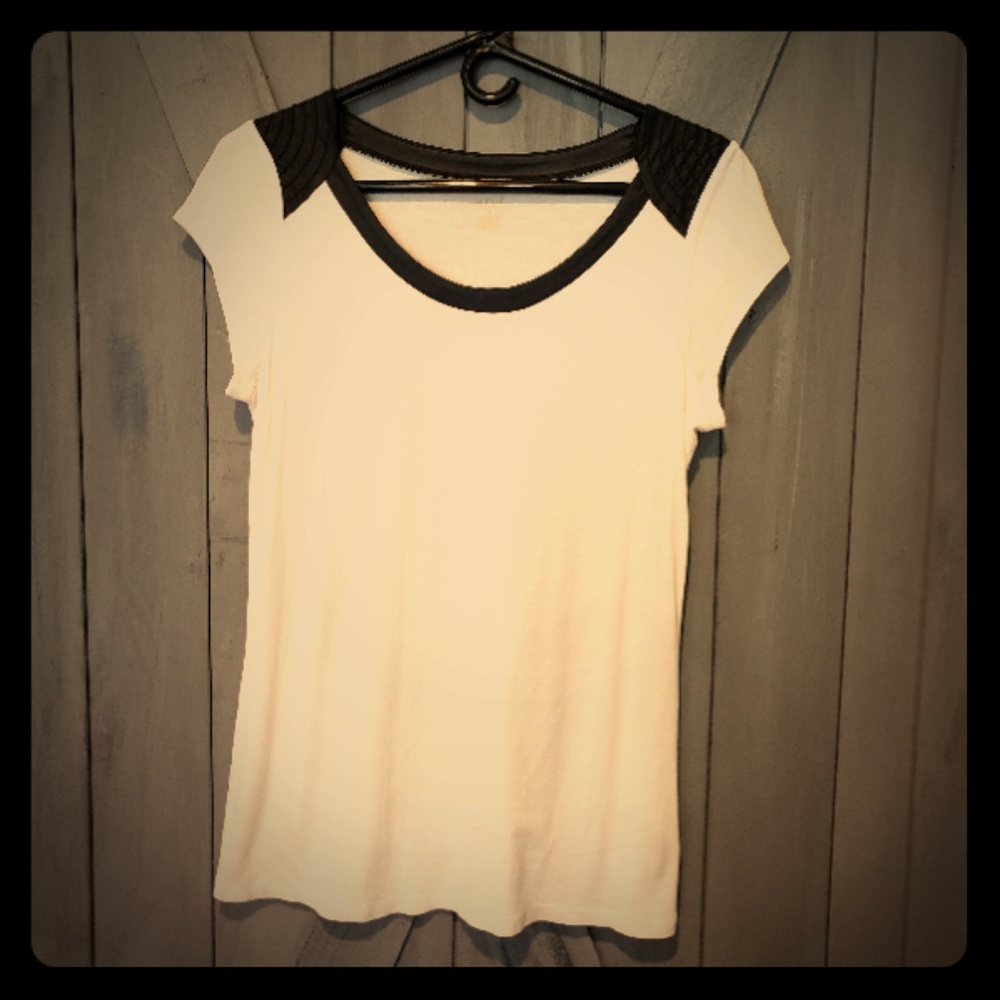 a.n.a medium size white top